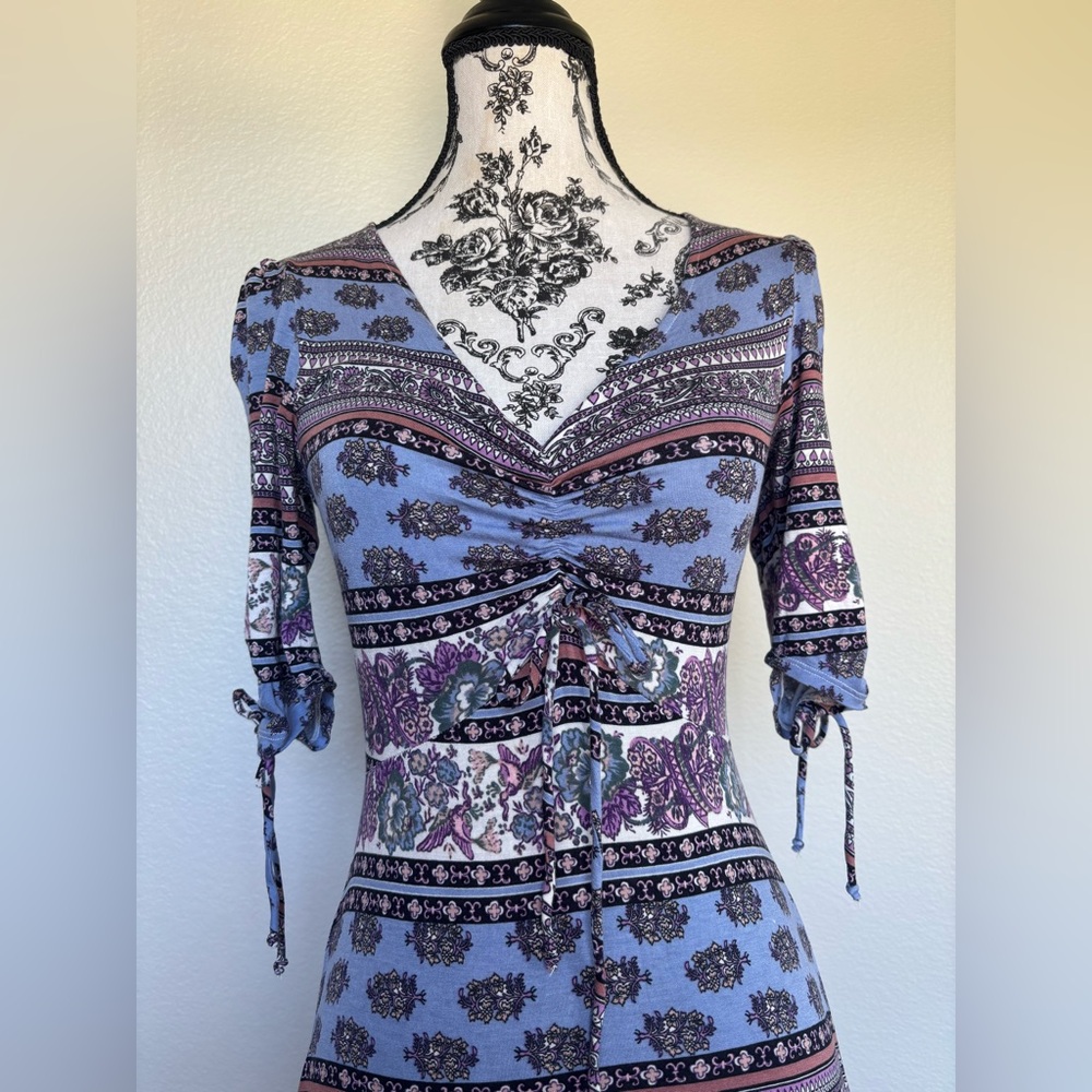 As U Wish Blue and Purple Patterned V-Neck Midi Dress - Picture 4 of 12